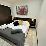 London Suites, By Poblado Suites