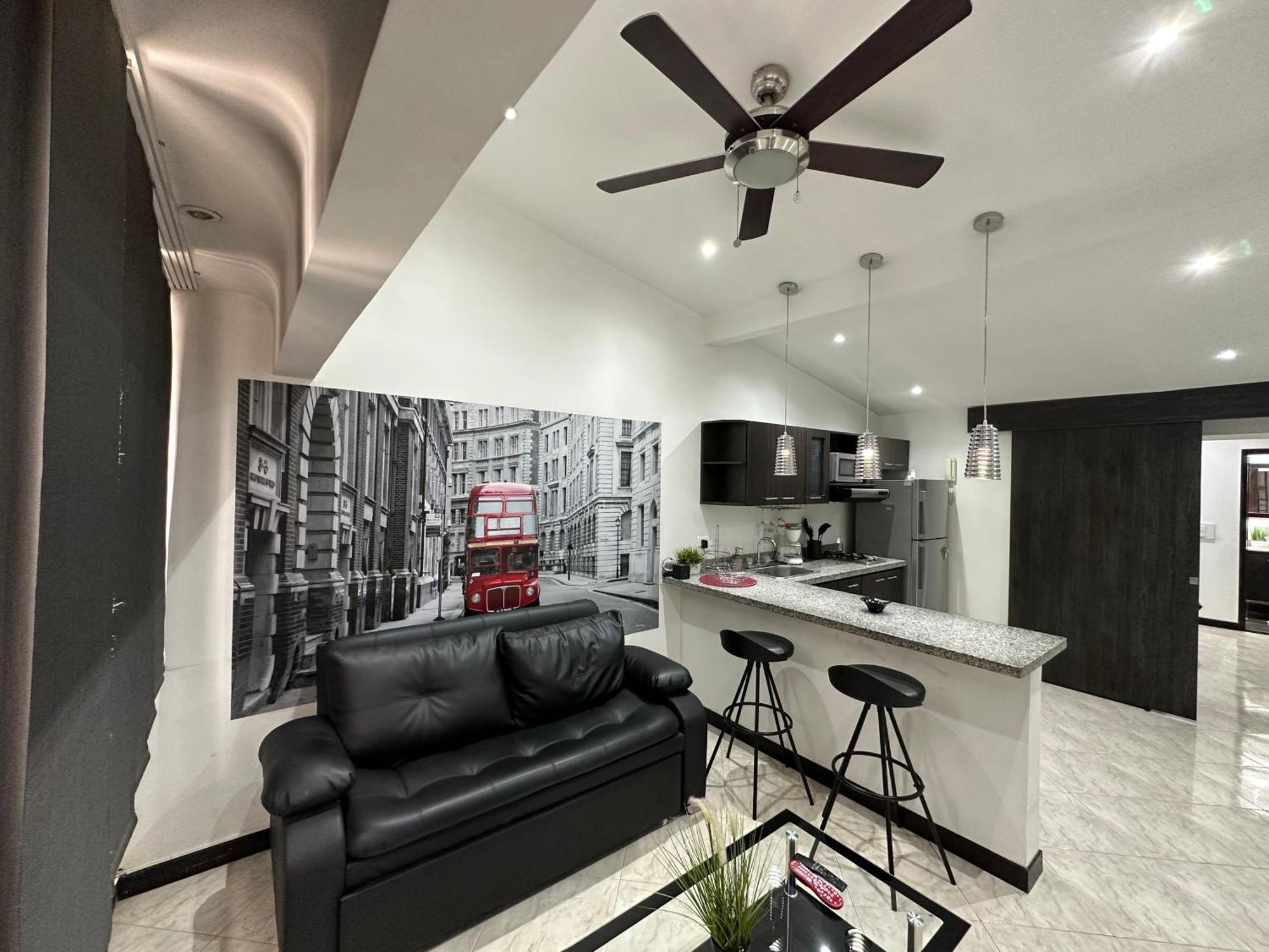 London Suites, By Poblado Suites Apartamento