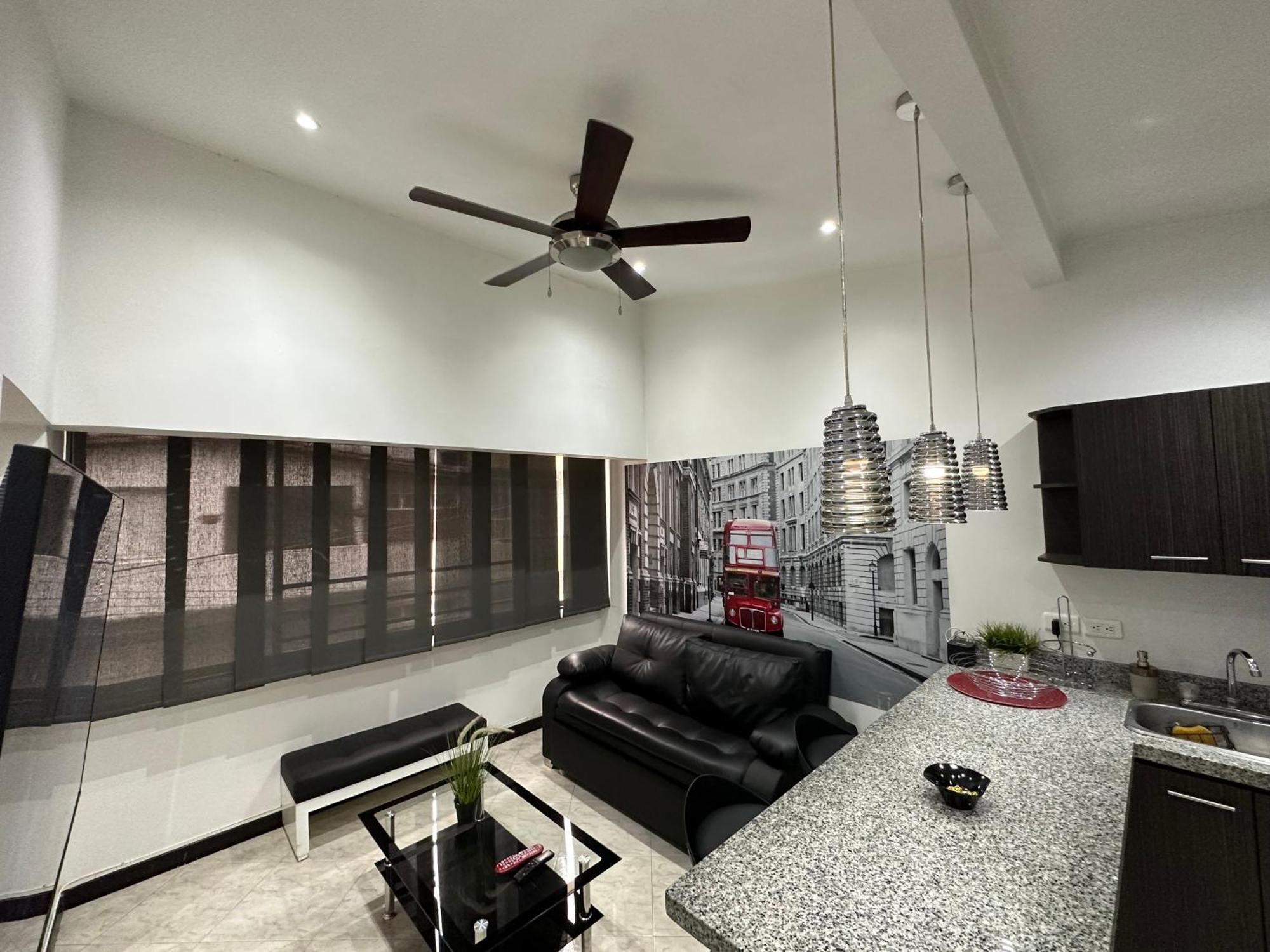 London Suites, By Poblado Suites